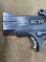 BOND ARMS ROUGHNECK .45 colt / .410 - 2 of 3