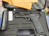 SMITH & WESSON M&P22 MAGNUM .22 WMR - 1 of 3