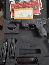 RUGER SR-22 .22 LR - 1 of 3