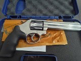 SMITH & WESSON 617 .22 LR - 1 of 3