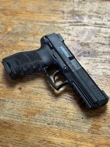 HECKLER & KOCH P30LS V3 .40 S&W - 2 of 2