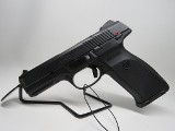 RUGER SR40 .40 S&W - 1 of 3