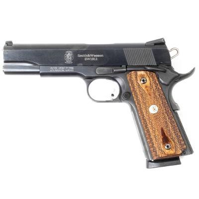 SMITH & WESSON SW1911 .45 ACP
