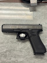 GLOCK 17 GEN 5 9MM LUGER (9x19 PARA) - 1 of 3