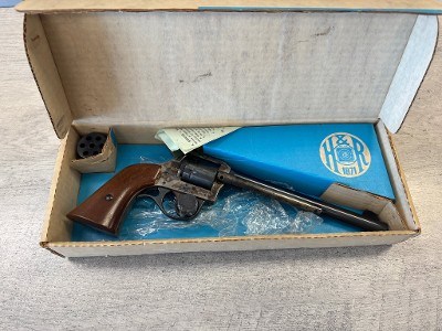 H&R 676 .22 CAL