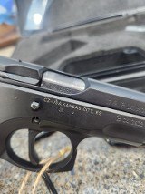 CZ cz 75 b sa 9MM LUGER (9x19 PARA) - 2 of 3