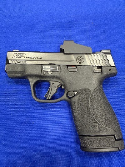 SMITH & WESSON M&P SHIELD PLUS BUNDLE 9MM LUGER (9X19 PARA)