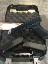 GLOCK glock 17 gen 5 9MM LUGER (9x19 PARA) - 1 of 3