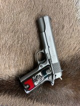 COLT 1911 GOVERNMENT .45 ACP - 1 of 2