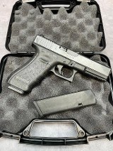 GLOCK 22 .40 S&W - 1 of 3
