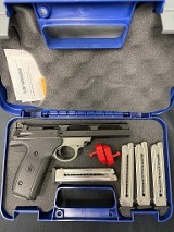 SMITH & WESSON 22A-1 .22 LR - 1 of 3