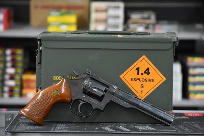 DAN WESSON FIREARMS V22 .22 LR