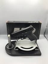 SMITH & WESSON M&P9 SHIELD M2.0 9MM LUGER (9x19 PARA) - 1 of 3