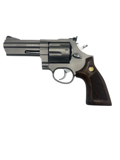 TAURUS 608 .357 MAG