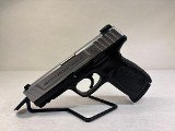 SMITH & WESSON SD40 VE .40 S&W - 2 of 3