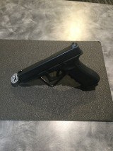 GLOCK glock 17 gen 4 9MM LUGER (9x19 PARA) - 2 of 3