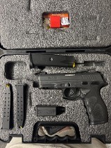 TAURUS TH9 9MM LUGER (9X19 PARA) - 1 of 2