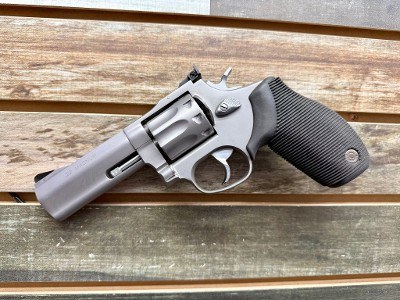 TAURUS 991 TRACKER .22 WMR