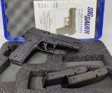 SIG SAUER P226 .40 S&W