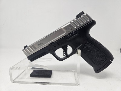 SMITH & WESSON SD9 2.0 9MM LUGER (9X19 PARA)