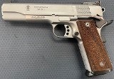 SMITH & WESSON SW1911 9MM LUGER (9x19 PARA) - 1 of 3 SMITH & WESSON SW1911 9MM LUGER (9x19 PARA) - 1 of 3