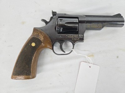 DAN WESSON FIREARMS Model 15 Blued w/Wood Grips .357 MAG