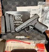 GLOCK G19 GEN 4 9MM LUGER (9x19 PARA) - 1 of 3