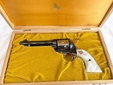 COLT SINGLE ACTION ARMY (SAA) .45 colt / .410 - 1 of 3