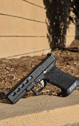GLOCK 22 .40 S&W - 1 of 3