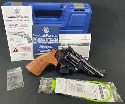 SMITH & WESSON 29 MACHINE ENGRAVED .44 MAGNUM
