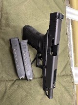 GLOCK G35 Gen3 .40 S&W - 2 of 3