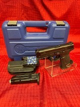 SMITH & WESSON M&P 9 9MM LUGER (9x19 PARA)