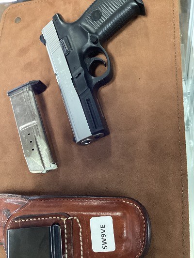 SMITH & WESSON SW9VE 9MM LUGER (9x19 PARA)