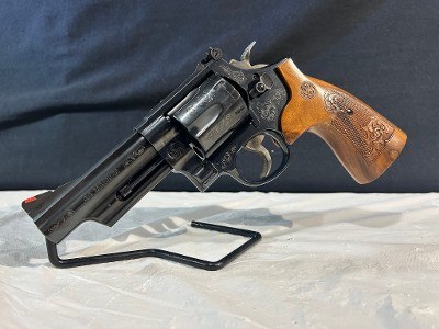 SMITH & WESSON 29 MACHINE ENGRAVED .44 MAGNUM