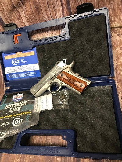 COLT DEFENDER .45 ACP