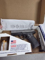 SMITH & WESSON SD40 VE .40 S&W - 1 of 2