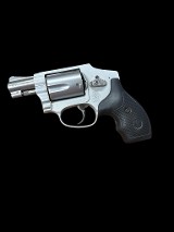 SMITH & WESSON 642-2 Airweight .38 SPL - 1 of 2