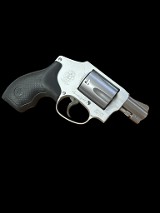 SMITH & WESSON 642-2 Airweight .38 SPL - 2 of 2