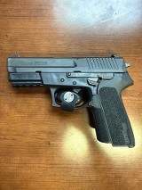 SIG SAUER SP2022 9MM LUGER (9x19 PARA) - 2 of 3