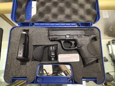 SMITH & WESSON M&P 9c 9MM LUGER (9x19 PARA)