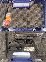 SMITH & WESSON M&P 40 .40 S&W - 2 of 3