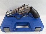 SMITH & WESSON617 .22 LR - 1 of 3