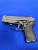 SIG SAUER P239 .40 S&W