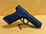 GLOCK G22 GEN 5 .40 S&W - 1 of 3