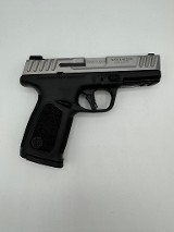 SMITH & WESSON SD9 2.0 9MM LUGER (9x19 PARA)