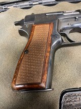 BROWNING Hi Power 1974 9MM LUGER (9x19 PARA) - 2 of 3 BROWNING Hi Power 1974 9MM LUGER (9x19 PARA) - 2 of 3