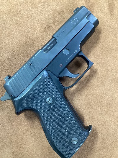 SIG SAUER P225 9MM LUGER (9x19 PARA)