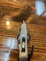 SMITH & WESSON 637-2 Waytt deep cover .38 SPL +P - 2 of 3
