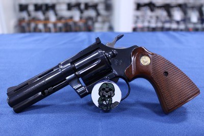 COLT DIAMONDBACK .22 LR