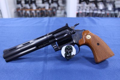COLT DIAMONDBACK .22 LR